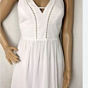 BCBGENERATION White V-Neck Strappy Summer Dress